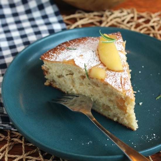 Apple cake with rosemary