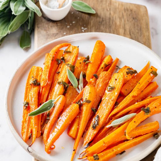 Simple Roasted Carrots with Sage
