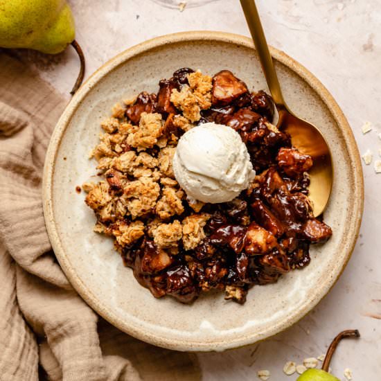 Pear & Chocolate Crumble