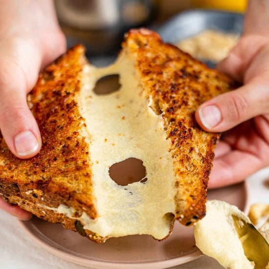 Stretchy Cashew Mozzarella