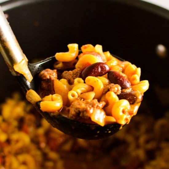 one pot chili mac and cheese soup