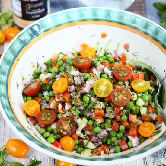 Tuna Salad with Green Peas and Toma