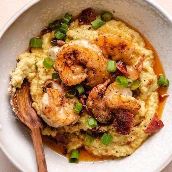 Cheesy Shrimp and Grits