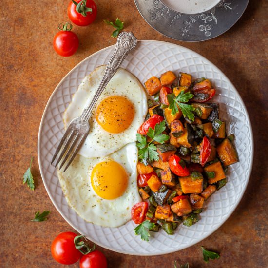 Fried Eggs & Kabocha Poblano Hash