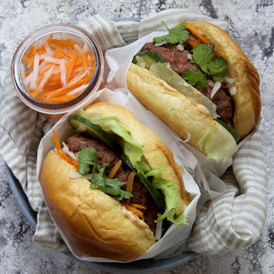 Banh mi burgers
