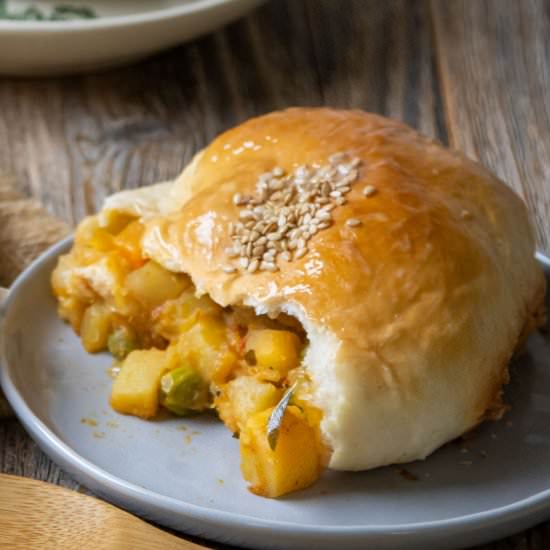 Baked Curry Potato Bun