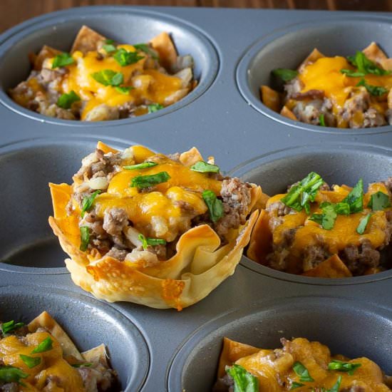 Wonton Cheeseburger Cups