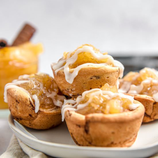 Cinnamon Roll Apple Pie Cups