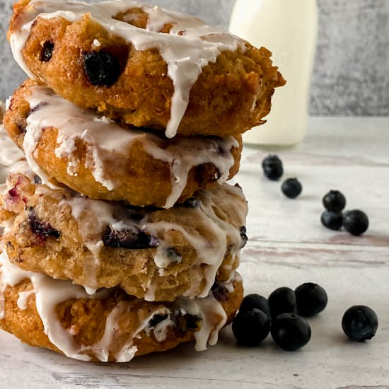 Easy Homemade Blueberry Donuts