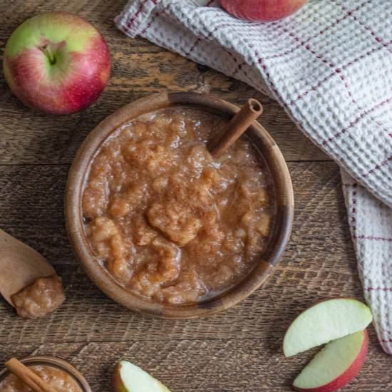 Homemade Crockpot Applesauce