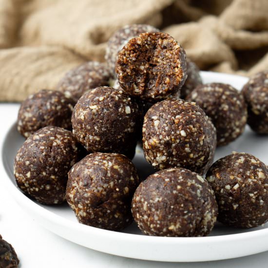 Chocolate Hazelnut Bliss Balls