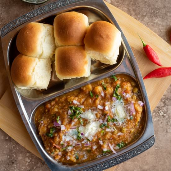 Pav Bhaji/Spicy Mixed Vegetables