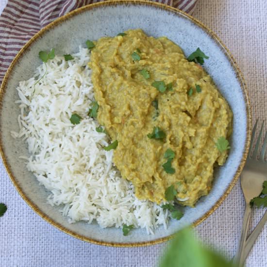 Creamy red lentil dal