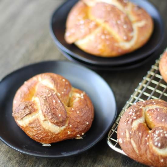 Sourdough Soft Pretzels