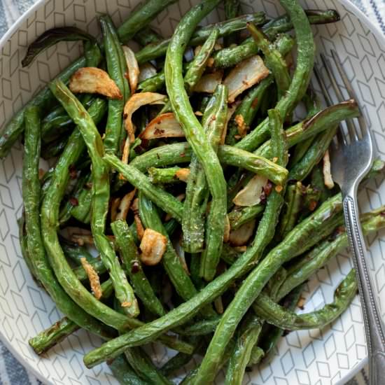 Garlicky Air Fryer Green Beans