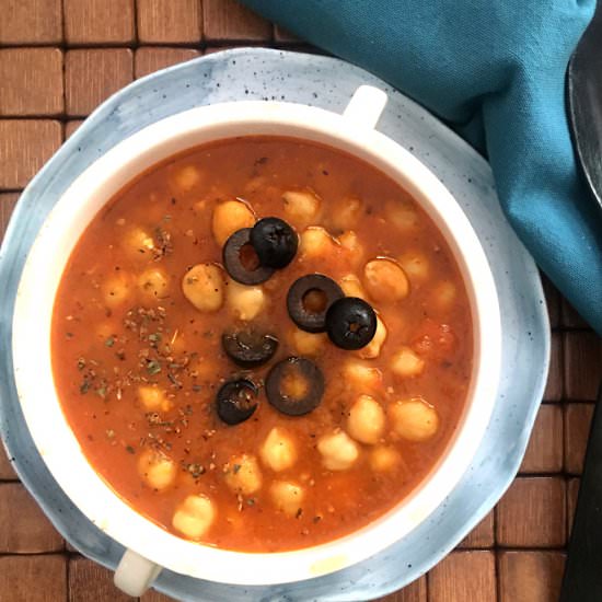 Chickpea Curry in Olive Oil