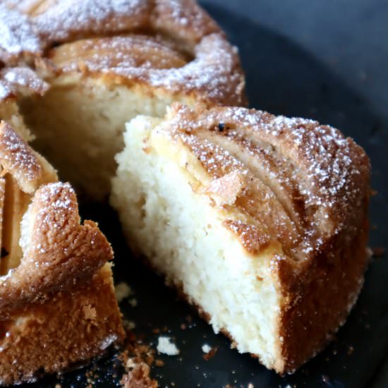 Apple-Cinnamon-Cake