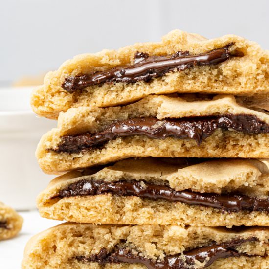 Nutella Stuffed Cookies