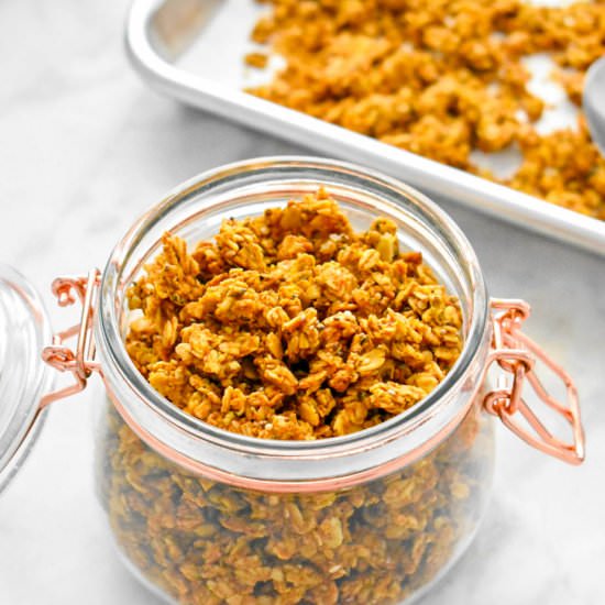 Healthy Pumpkin Spice Granola