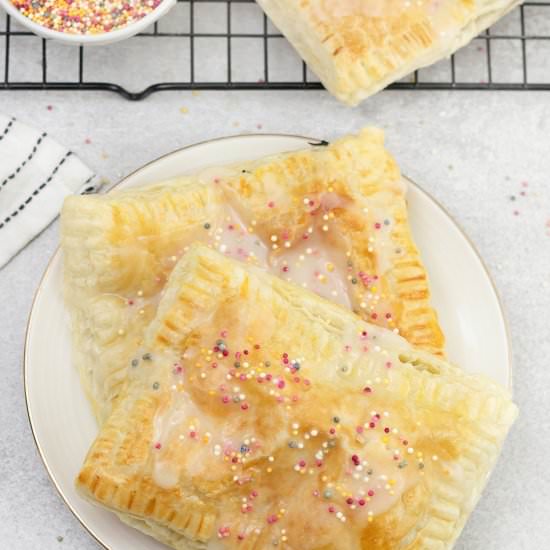 Homemade Strawberry Pop Tarts