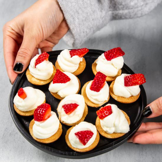 Mini No-Bake Cheesecake Bites