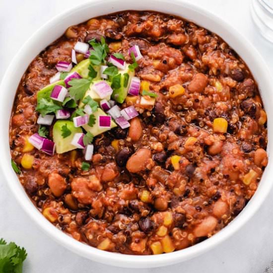 Slow Cooker Quinoa Chili