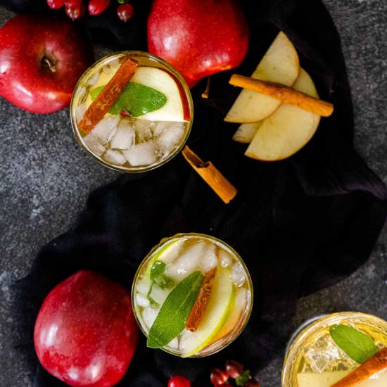 APPLE WHISKEY SMASH