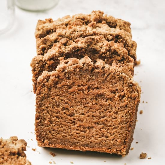 Pumpkin bread with streusel topping