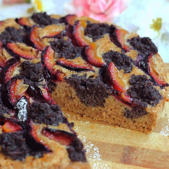 POPPYSEED CAKE WITH PLUMS