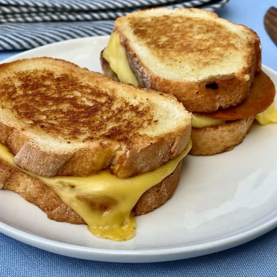 Vegan Grilled Cheese Sandwich