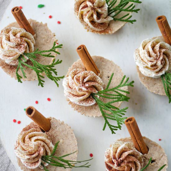 No-Bake Gingerbread Cheesecake Cups