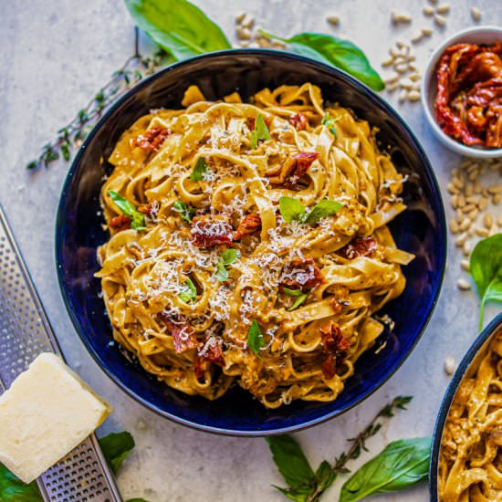 SUN-DRIED TOMATO PESTO VODKA PASTA