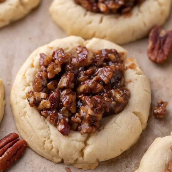 Crumbl pecan pie cookies