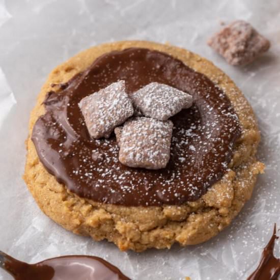 Crumbl muddy buddy cookies