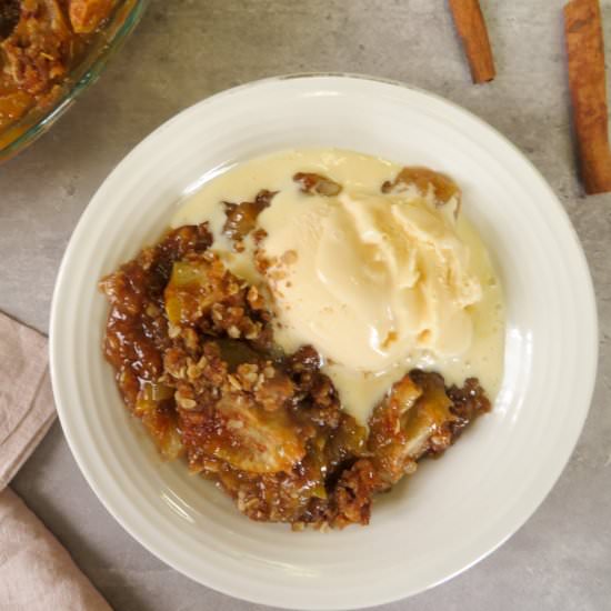 Apple Crisp with Oat Topping