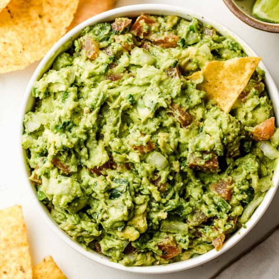Restaurant Style Guacamole