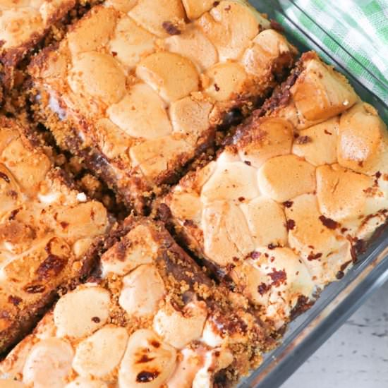 S’MORES BARS