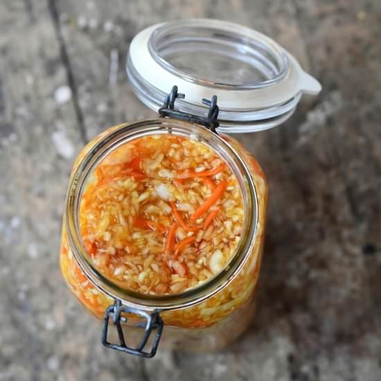 Vegetable and turmeric sauerkraut