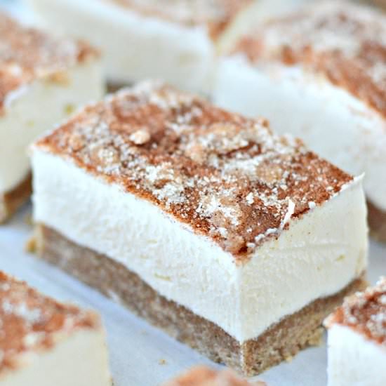 KETO NO-BAKE CHURRO CHEESECAKE BARS