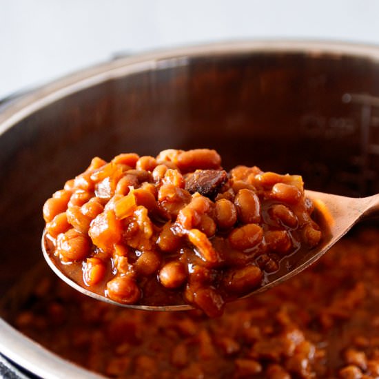 Slow Cooker Baked Beans