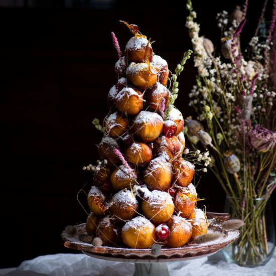 Sufganiyot Croquembouche