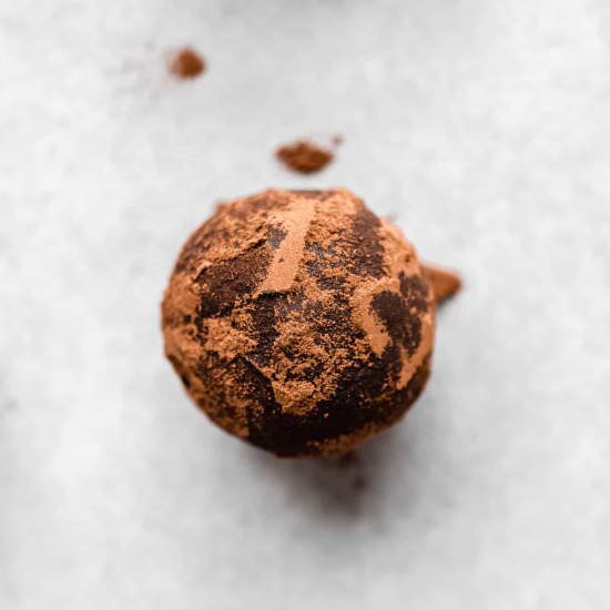Gingerbread cookie dough truffles