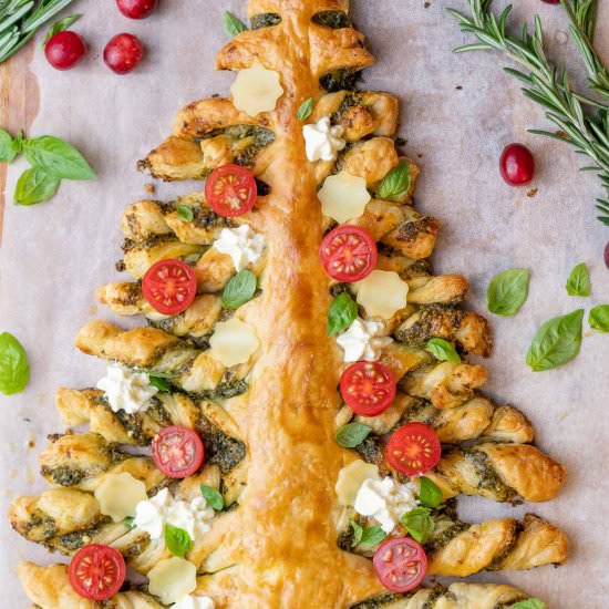 puff pastry Christmas tree