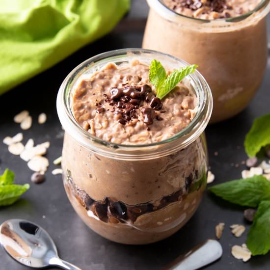 Mint Chocolate Chip Overnight Oats