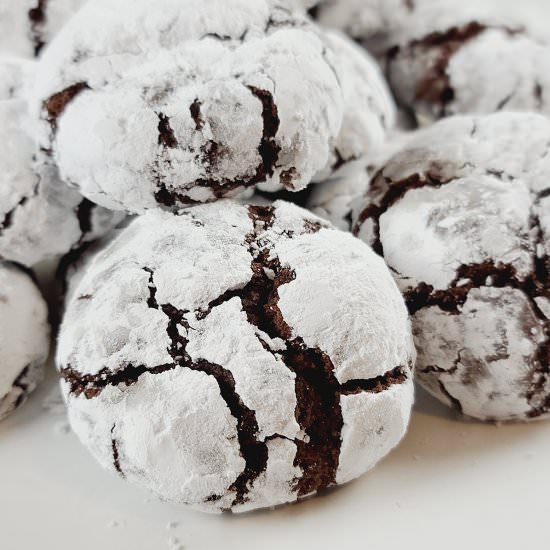 Chocolate Crinkle Cookies