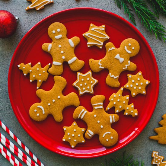Easy Gingerbread Cookies
