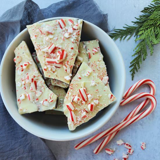 Easy Peppermint Bark