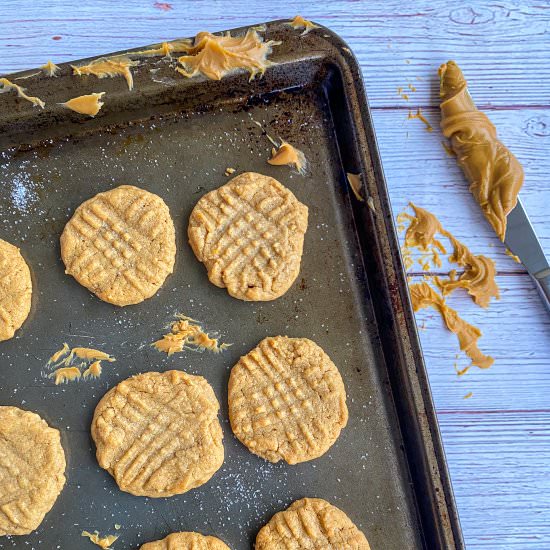 5-Ingredient Peanut Butter Cookies