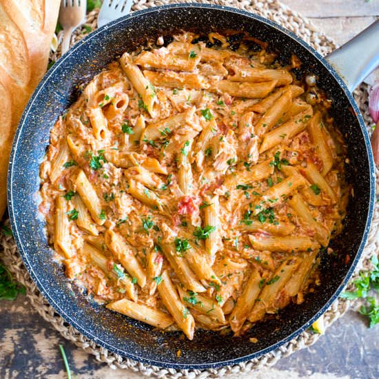 One-Pan Creamy Tuna Pasta