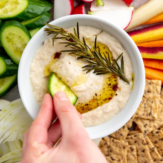Tuscan White Bean Dip (Vegan)